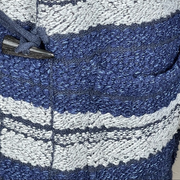 CHAPS Indigo Textured Knit Toggle Button Hooded Jacket in Small Petite - Picture 11 of 15